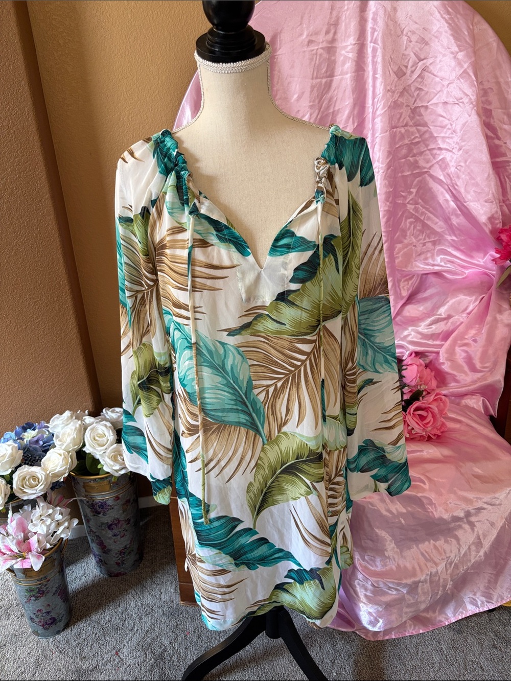 Tommy Bahama Leaf-Print V-Neck swim coverup